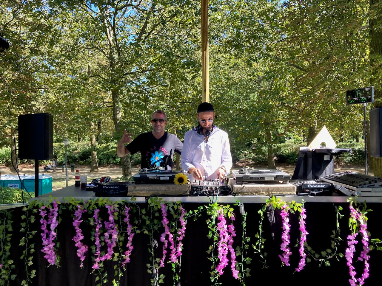 Friends at Electronic Garden